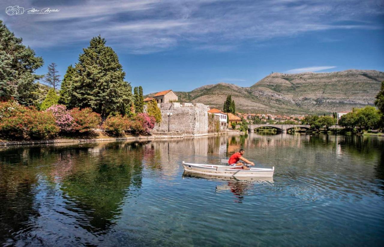 Smjestaj Miljas Trebinje Hotel Екстериор снимка