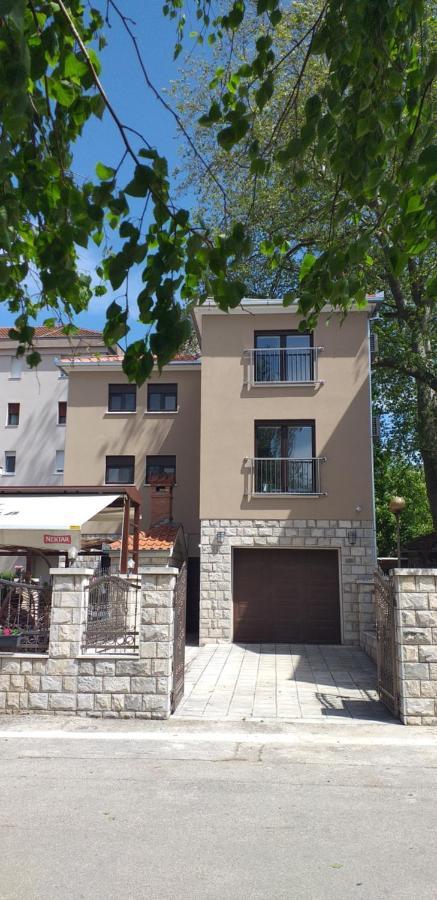 Smjestaj Miljas Trebinje Hotel Екстериор снимка
